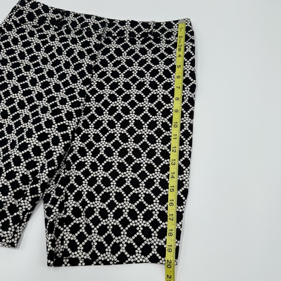 NWT Talbots Women’s Perfect Shorts 10 ½” Inseam Size 8 Cotton Blend Black White - Picture 10 of 11